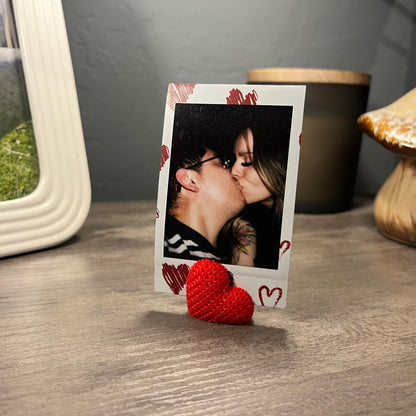 Valentines Knitted Heart Picture Stand